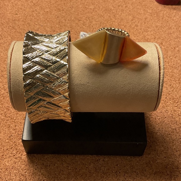 Jewelry - Gold and Orange Jewelry Set